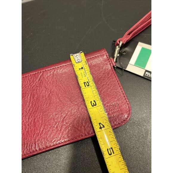 NWT Wilsons Leather Red Wristlet Clutch Purse - Picture 8 of 9